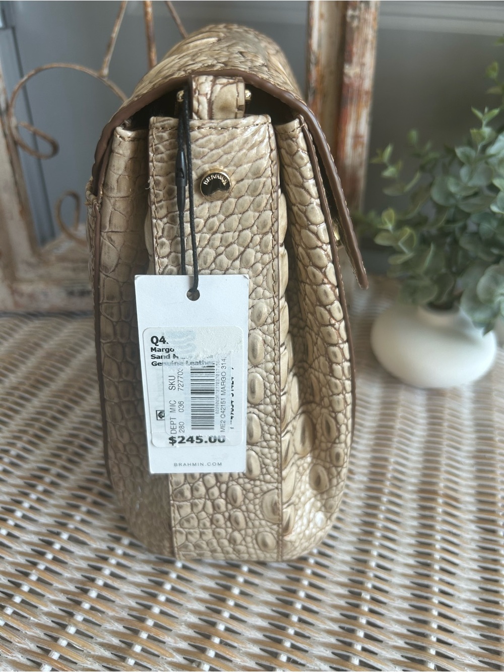 Brahmin Seashell Croc Embossed Leather Crossbody Bucket Bag coastal old money - Picture 10 of 10